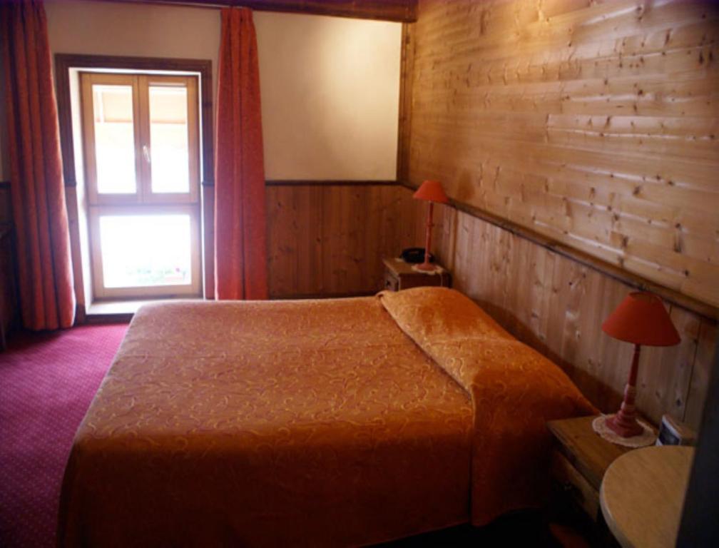 Hotel Le Relais De L'Abbaye Tournus Pokój zdjęcie