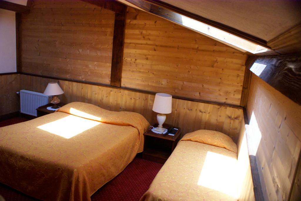 Hotel Le Relais De L'Abbaye Tournus Zewnętrze zdjęcie
